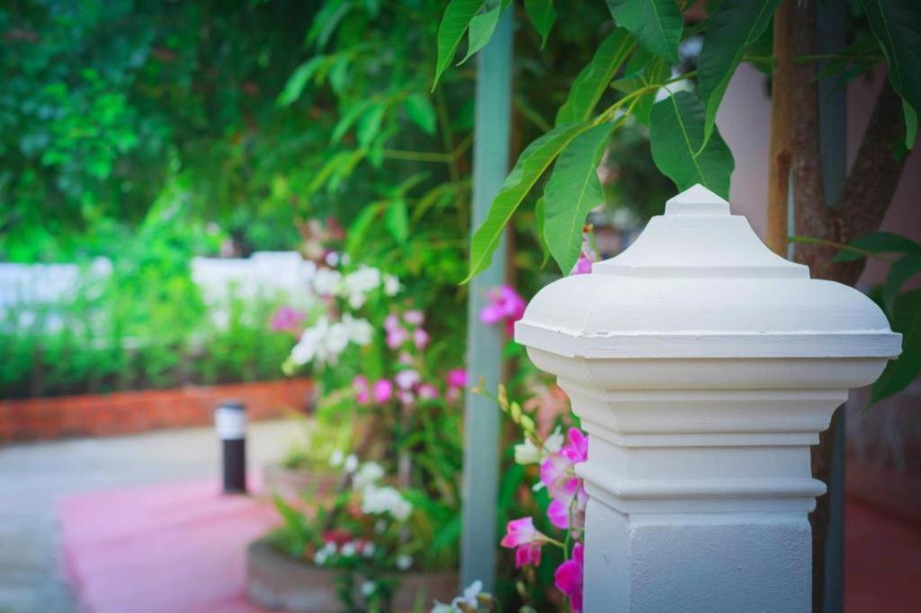 Pantip Boutique Hotel Lamphun Extérieur photo