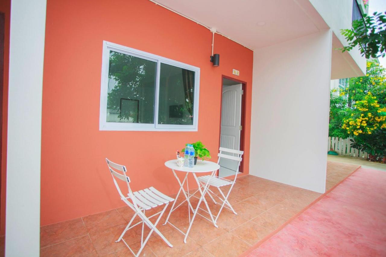 Pantip Boutique Hotel Lamphun Extérieur photo