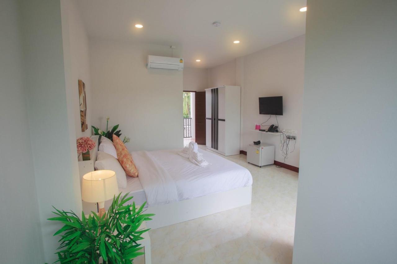 Pantip Boutique Hotel Lamphun Extérieur photo