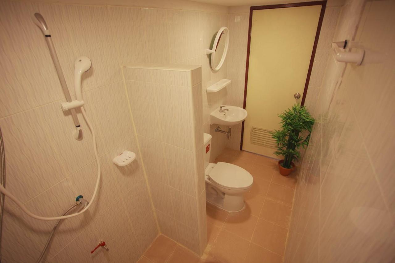 Pantip Boutique Hotel Lamphun Extérieur photo