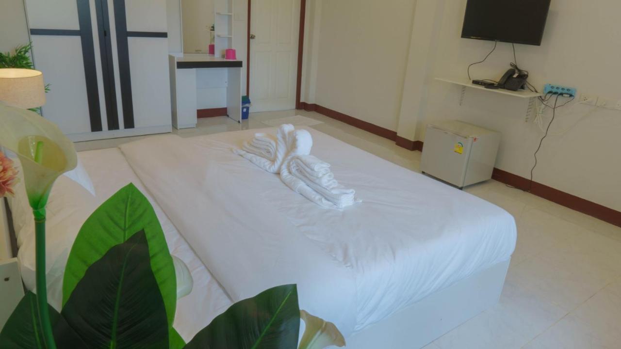 Pantip Boutique Hotel Lamphun Extérieur photo